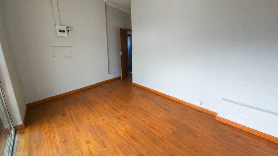 To Let 1 Bedroom Property for Rent in Meerhof North West